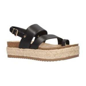 *brand new* Bella Vita Rosita sandals 10W